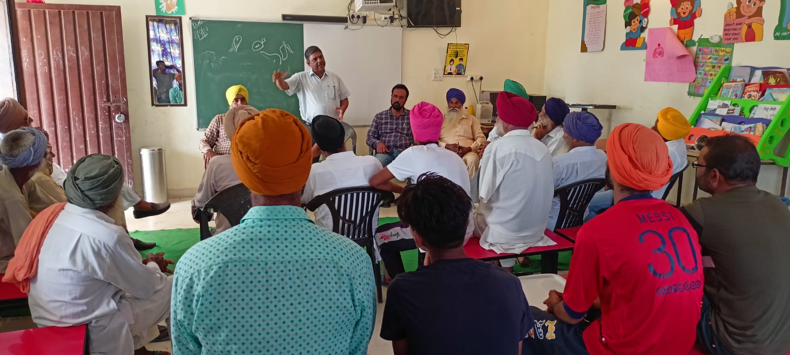 Meeting with farmers at village Talwandi Bhinder.jpeg