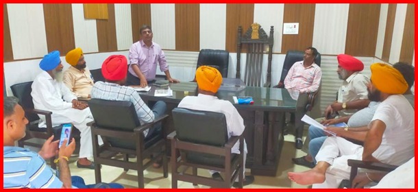 Dr. Birendra Shankar addressing Block Level Workshop.jpg